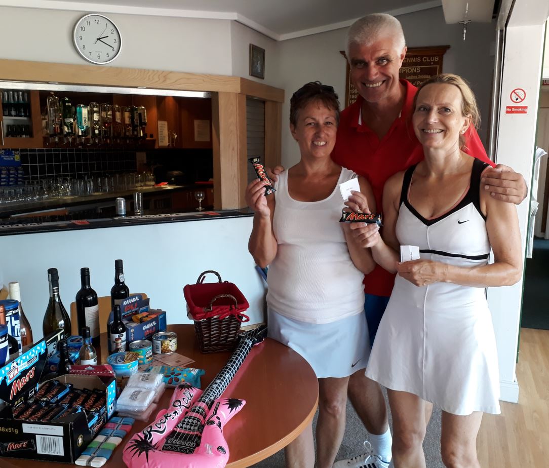 Captain’s Afternoon prize winners